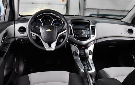 Chevrolet Cruze II, 2011 год, 729 000 рублей, 6 фотография