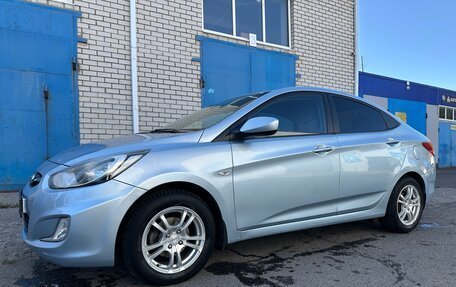 Hyundai Solaris II рестайлинг, 2013 год, 910 000 рублей, 3 фотография