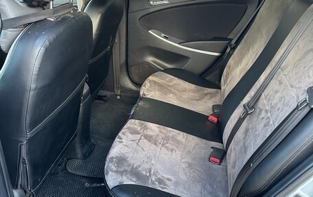 Hyundai Solaris II рестайлинг, 2013 год, 910 000 рублей, 8 фотография
