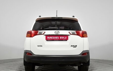 Toyota RAV4, 2015 год, 1 700 000 рублей, 6 фотография