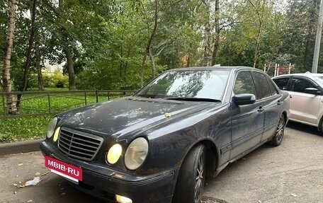 Mercedes-Benz E-Класс, 2000 год, 300 000 рублей, 14 фотография