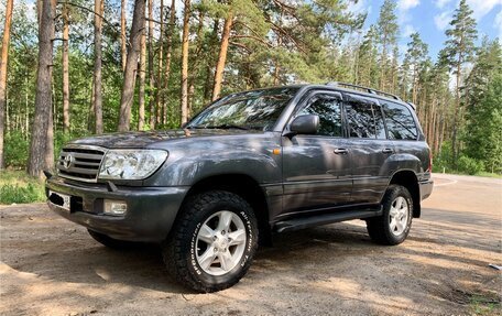 Toyota Land Cruiser 100 рестайлинг 2, 2006 год, 3 200 000 рублей, 2 фотография