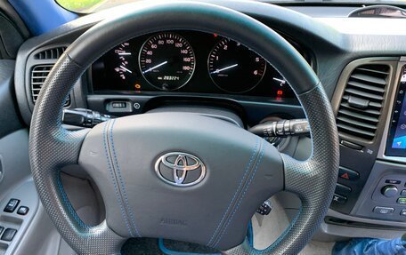 Toyota Land Cruiser 100 рестайлинг 2, 2006 год, 3 200 000 рублей, 22 фотография