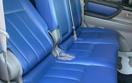 Toyota Land Cruiser 100 рестайлинг 2, 2006 год, 3 200 000 рублей, 18 фотография