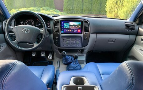 Toyota Land Cruiser 100 рестайлинг 2, 2006 год, 3 200 000 рублей, 20 фотография