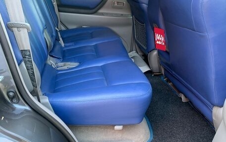 Toyota Land Cruiser 100 рестайлинг 2, 2006 год, 3 200 000 рублей, 17 фотография