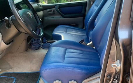 Toyota Land Cruiser 100 рестайлинг 2, 2006 год, 3 200 000 рублей, 30 фотография