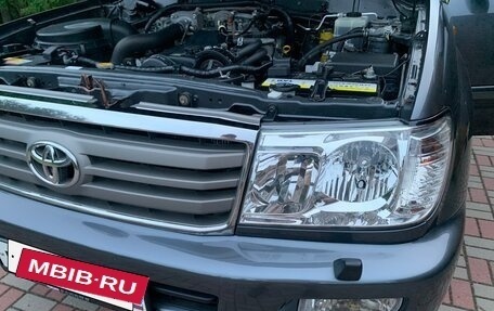 Toyota Land Cruiser 100 рестайлинг 2, 2006 год, 3 200 000 рублей, 38 фотография