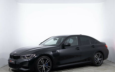 BMW 3 серия, 2019 год, 2 820 000 рублей, 1 фотография