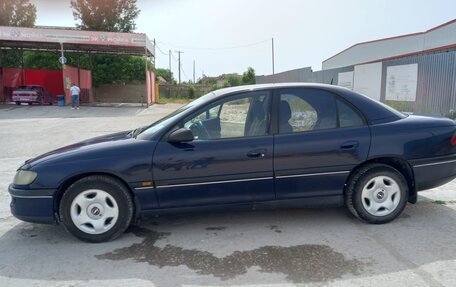 Opel Omega B, 1995 год, 450 000 рублей, 1 фотография