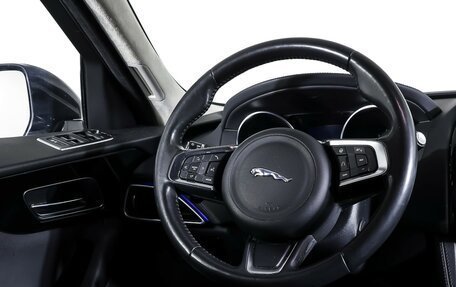 Jaguar F-Pace, 2019 год, 3 099 000 рублей, 15 фотография