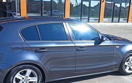 BMW 1 серия, 2007 год, 800 000 рублей, 3 фотография