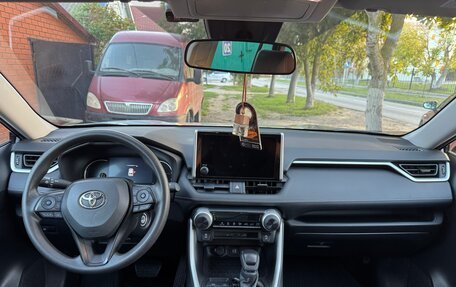 Toyota RAV4, 2022 год, 2 850 000 рублей, 11 фотография