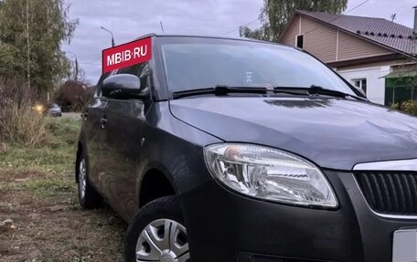 Skoda Fabia II, 2009 год, 425 000 рублей, 2 фотография