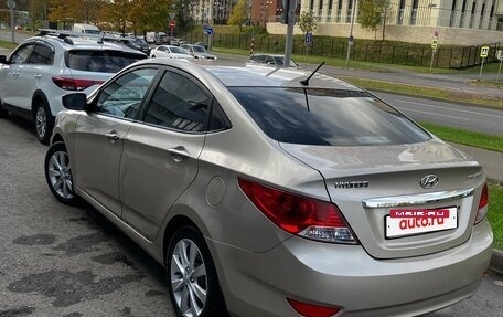 Hyundai Solaris II рестайлинг, 2010 год, 700 000 рублей, 2 фотография