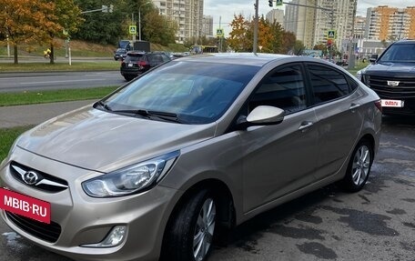 Hyundai Solaris II рестайлинг, 2010 год, 700 000 рублей, 8 фотография