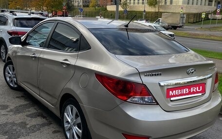 Hyundai Solaris II рестайлинг, 2010 год, 700 000 рублей, 10 фотография