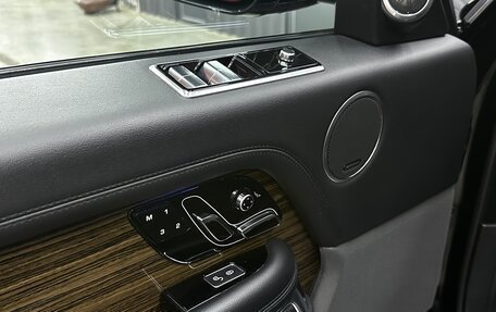 Land Rover Range Rover IV рестайлинг, 2018 год, 6 500 000 рублей, 17 фотография