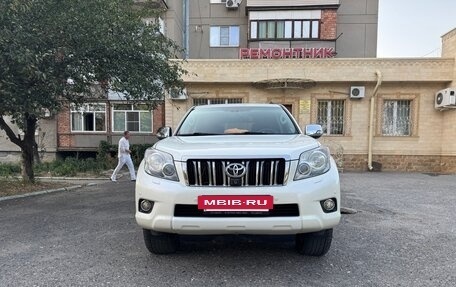 Toyota Land Cruiser Prado 150 рестайлинг 2, 2010 год, 3 800 000 рублей, 2 фотография