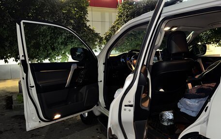 Toyota Land Cruiser Prado 150 рестайлинг 2, 2010 год, 3 800 000 рублей, 16 фотография