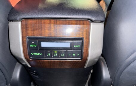 Toyota Land Cruiser Prado 150 рестайлинг 2, 2010 год, 3 800 000 рублей, 18 фотография