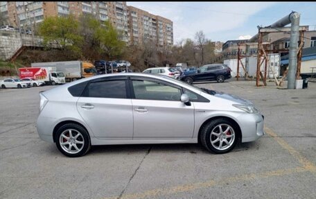 Toyota Prius, 2012 год, 110 000 рублей, 4 фотография