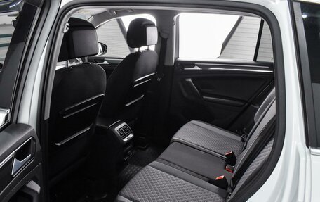 Volkswagen Tiguan II, 2017 год, 2 698 000 рублей, 11 фотография