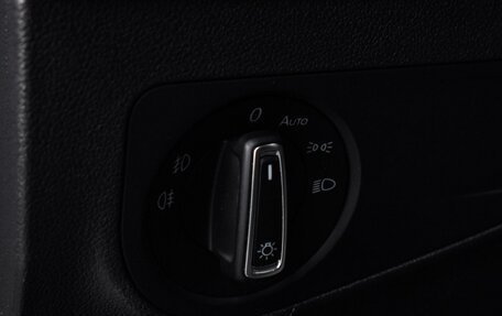Volkswagen Tiguan II, 2017 год, 2 698 000 рублей, 15 фотография