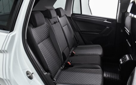 Volkswagen Tiguan II, 2017 год, 2 698 000 рублей, 7 фотография