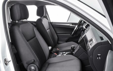 Volkswagen Tiguan II, 2017 год, 2 698 000 рублей, 8 фотография