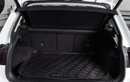 Volkswagen Tiguan II, 2017 год, 2 698 000 рублей, 21 фотография