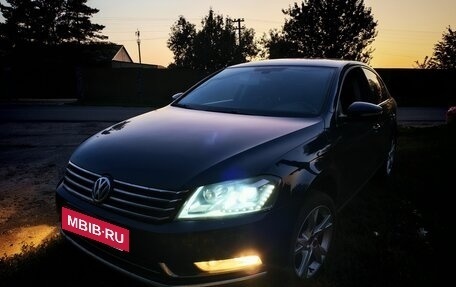 Volkswagen Passat B7, 2011 год, 880 000 рублей, 2 фотография