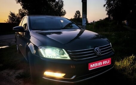 Volkswagen Passat B7, 2011 год, 880 000 рублей, 1 фотография