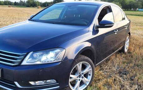 Volkswagen Passat B7, 2011 год, 880 000 рублей, 11 фотография