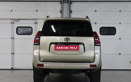 Toyota Land Cruiser Prado 150 рестайлинг 2, 2010 год, 2 370 000 рублей, 6 фотография