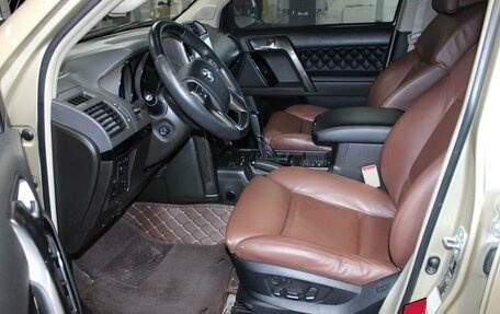 Toyota Land Cruiser Prado 150 рестайлинг 2, 2010 год, 2 370 000 рублей, 11 фотография