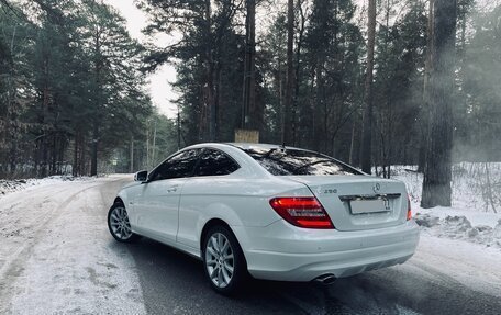 Mercedes-Benz C-Класс, 2011 год, 1 400 000 рублей, 4 фотография
