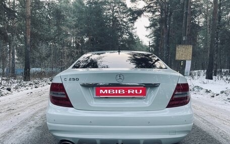 Mercedes-Benz C-Класс, 2011 год, 1 400 000 рублей, 5 фотография