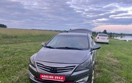 Hyundai Solaris II рестайлинг, 2016 год, 670 000 рублей, 3 фотография