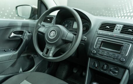 Volkswagen Polo VI (EU Market), 2015 год, 863 000 рублей, 11 фотография