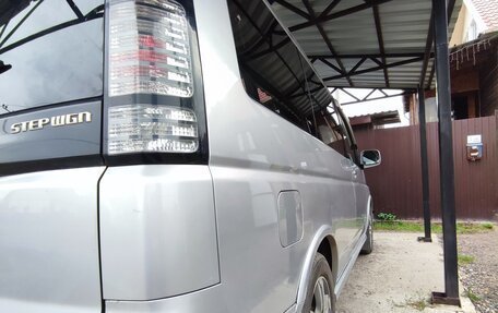 Honda Stepwgn II рестайлинг, 2003 год, 800 000 рублей, 7 фотография
