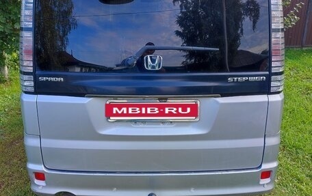 Honda Stepwgn II рестайлинг, 2003 год, 800 000 рублей, 2 фотография