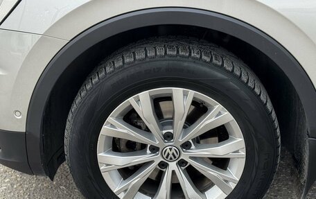 Volkswagen Tiguan II, 2018 год, 2 050 000 рублей, 9 фотография