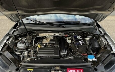 Volkswagen Tiguan II, 2018 год, 2 050 000 рублей, 13 фотография