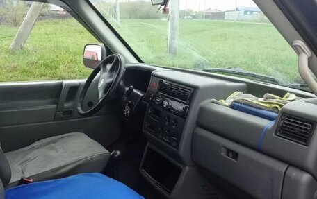 Volkswagen Transporter T4, 2002 год, 615 000 рублей, 3 фотография