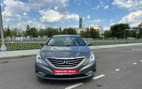 Hyundai Sonata VI, 2010 год, 990 000 рублей, 2 фотография