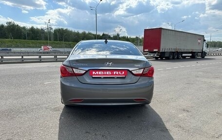 Hyundai Sonata VI, 2010 год, 990 000 рублей, 5 фотография