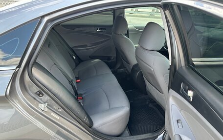 Hyundai Sonata VI, 2010 год, 990 000 рублей, 10 фотография