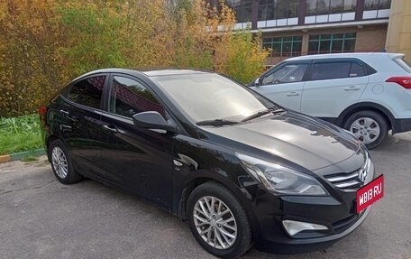 Hyundai Solaris II рестайлинг, 2015 год, 960 000 рублей, 1 фотография