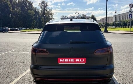 Volkswagen Touareg III, 2018 год, 6 450 000 рублей, 3 фотография